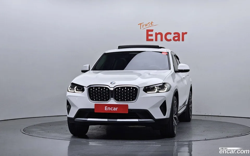 BMW X4 xDrive20i xLine 2025 — thumbnail 3