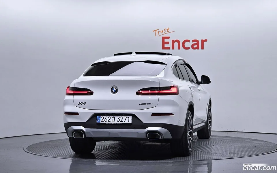 BMW X4 xDrive20i xLine 2025 — thumbnail 4
