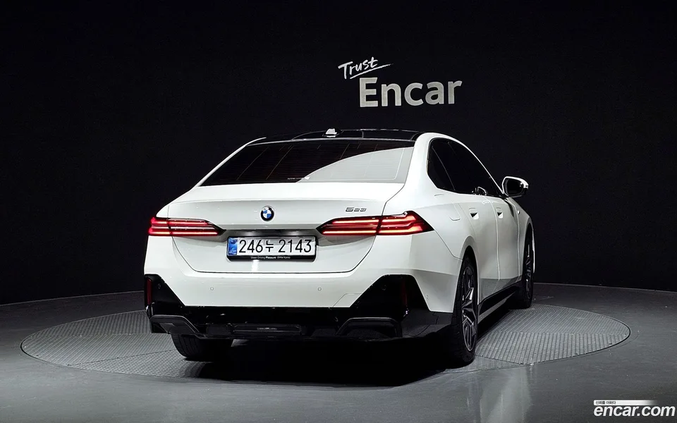 BMW 5 Series 523d M 2025 — миниатюра 4