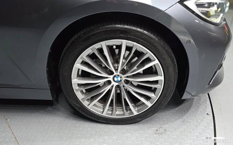 BMW 3 Series 320d 2022 — миниатюра 2