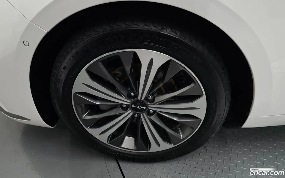 Kia K8 Hybrid 2022 — миниатюра 2