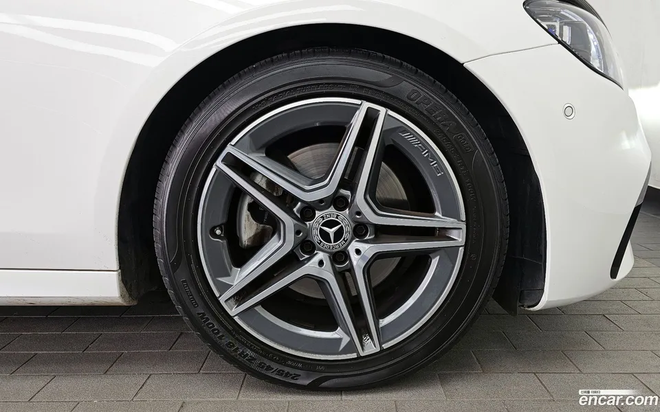 Mercedes-Benz E-Class E250 AMG Line 2022 — миниатюра 2