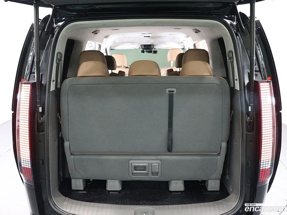 Hyundai Staria 4WD 9 2023 — миниатюра 2