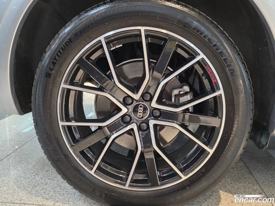 Audi Q5 45 TFSI 2024 — миниатюра 2
