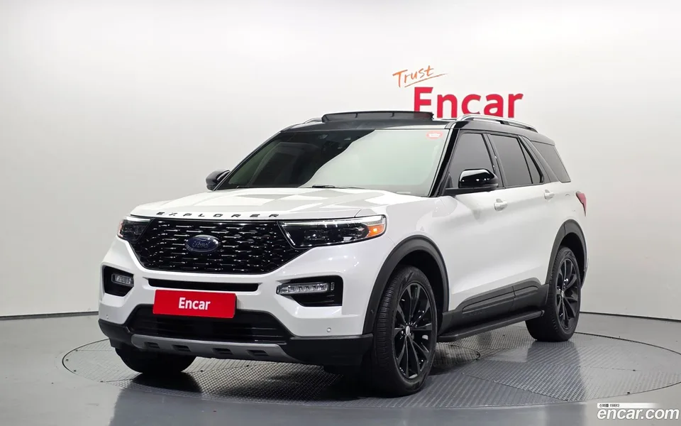 Ford Explorer 3.0 4WD 2022 — фото 1, купить с доставкой в Москву