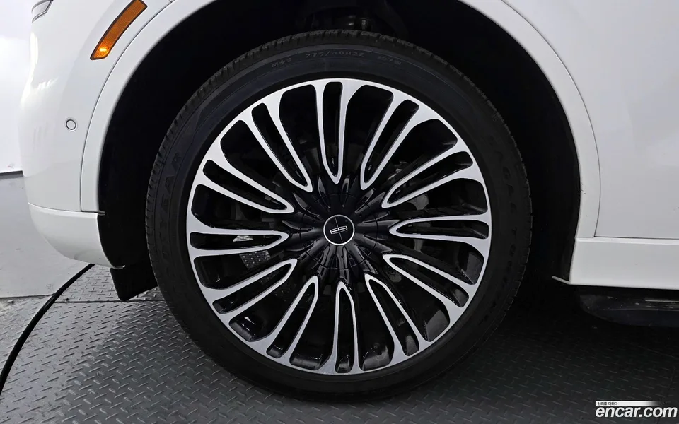 Lincoln Aviator 3.0 AWD 2023 — миниатюра 5