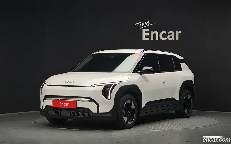 Kia EV3 2WD 2025 — photo 1, buy with delivery to Moscow
