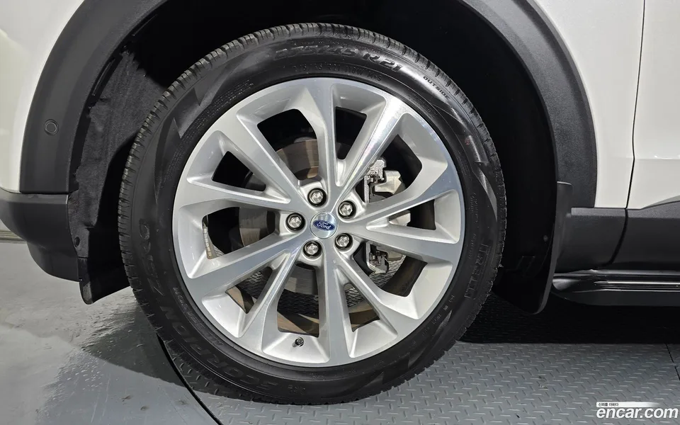 Ford Explorer 3.0 4WD 2023 — миниатюра 2