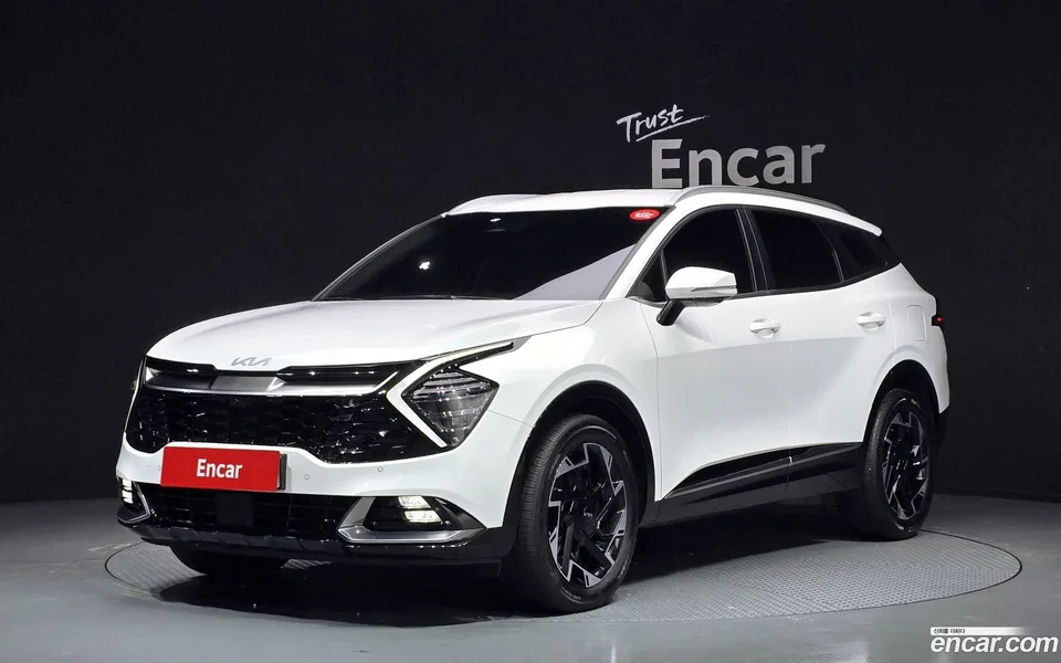 Kia Sportage 1.6 4WD 2023 — фото 1, купить с доставкой в Москву