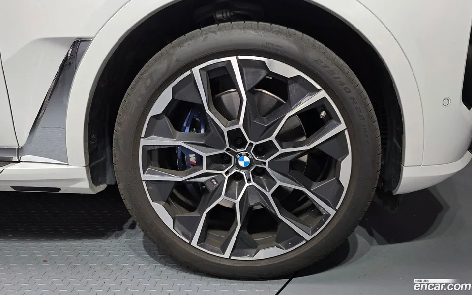 BMW X7 xDrive 40d M 7 2025 — миниатюра 2