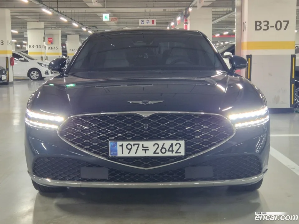 Genesis G90 3.5 AWD 2022 — фото 1, купить с доставкой в Москву