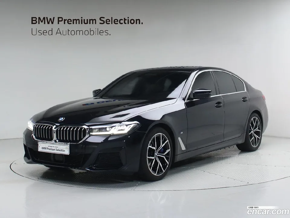 BMW 5 Series 530i xDrive M 2023 — фото 1, купить с доставкой в Москву