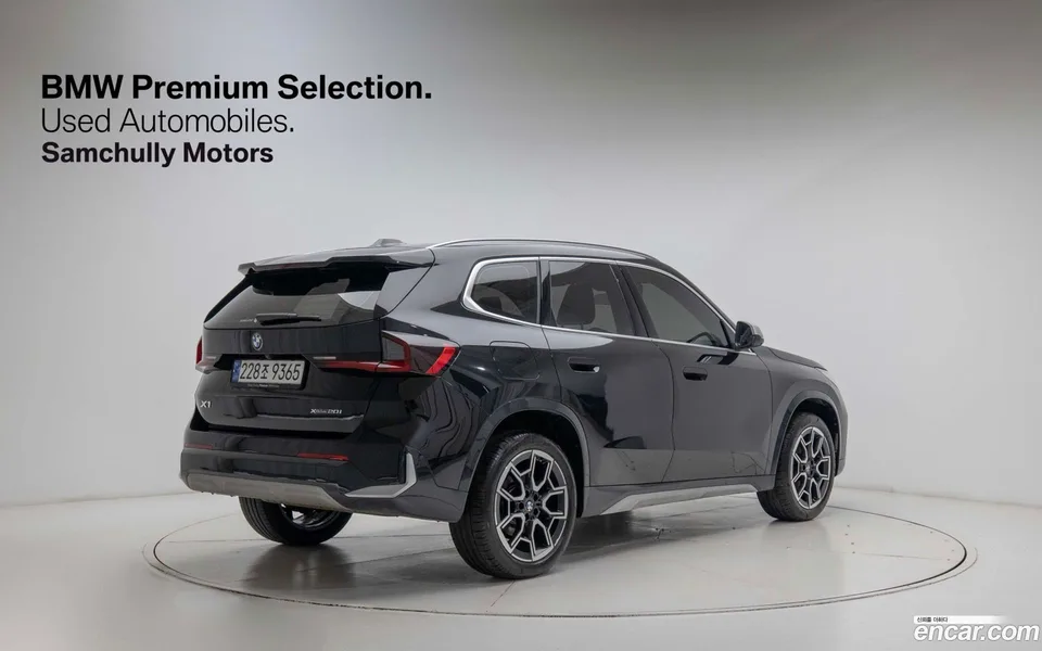 BMW X1 xDrive 20i xLine 2024 — миниатюра 4