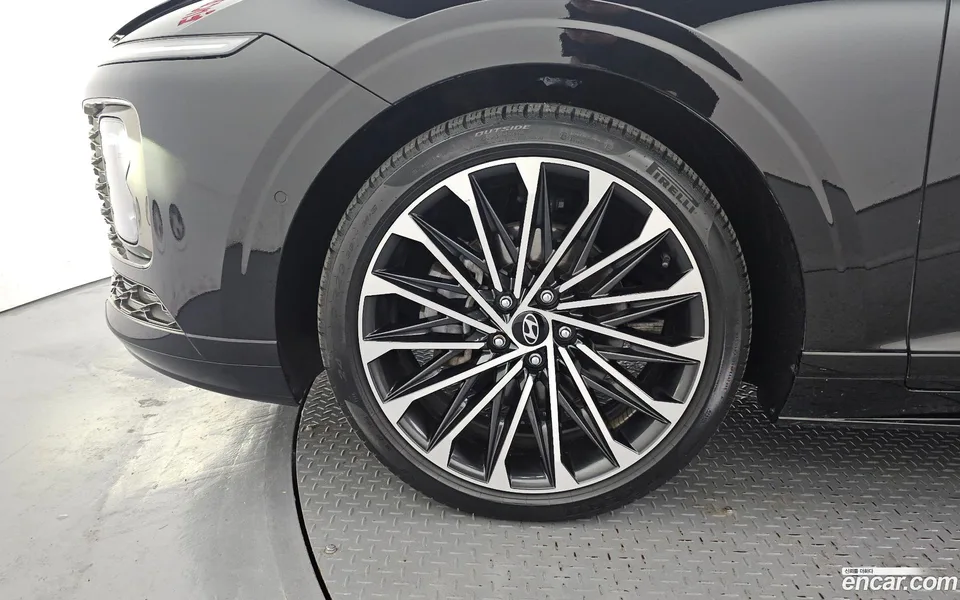 Hyundai Grandeur 2.5 2WD 2023 — миниатюра 2