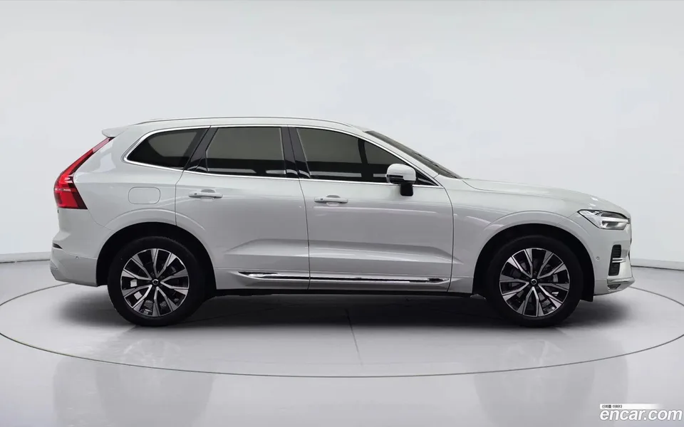Volvo XC60 B5 2023 — миниатюра 4
