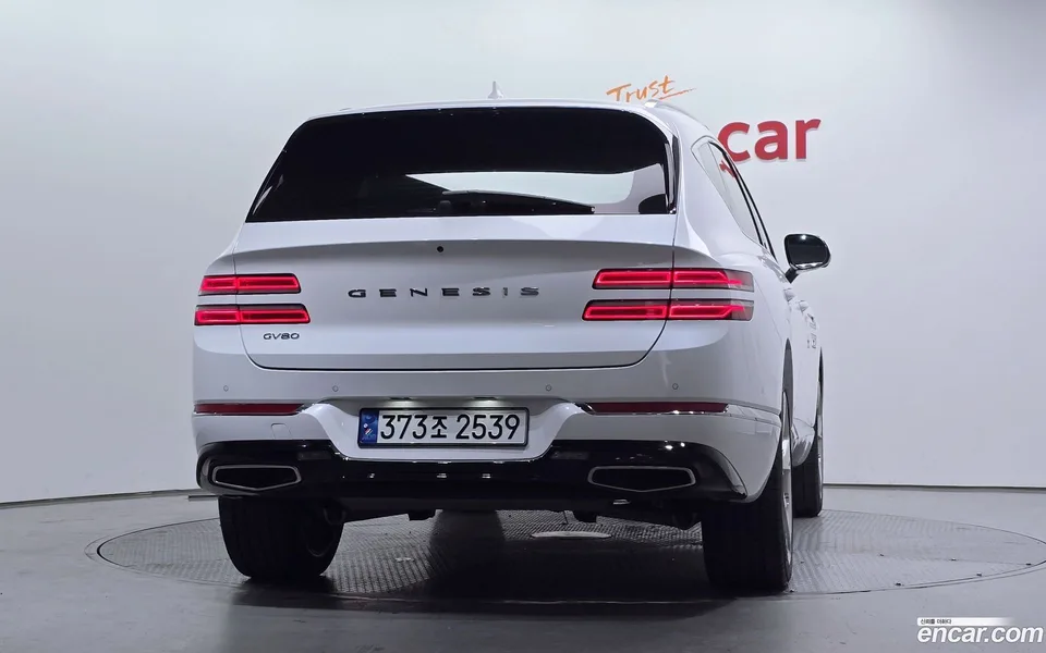 Genesis GV80 2.5T 2WD 2023 — миниатюра 4