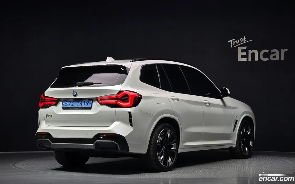 BMW iX3 M 2024 — миниатюра 2