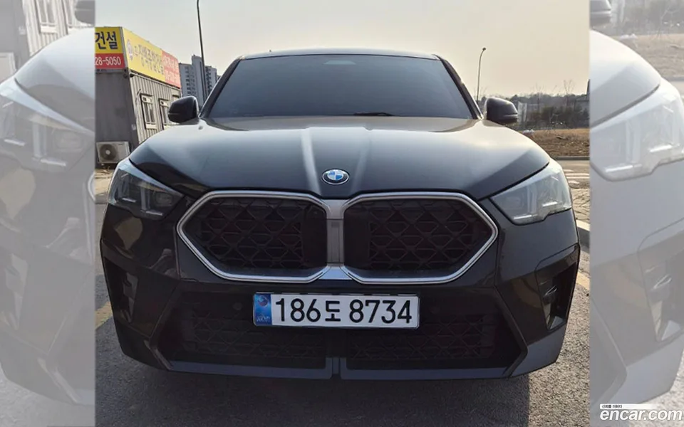 BMW X2 xDrive 20i M 2025 — thumbnail 3