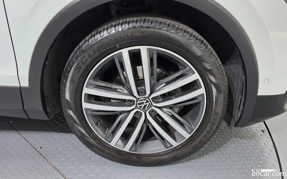 Volkswagen Tiguan 2.0 TDI 2022 — миниатюра 2