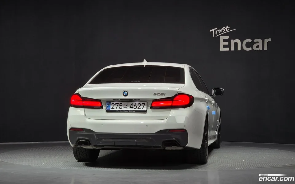 BMW 5 Series 520i M 2023 — миниатюра 4