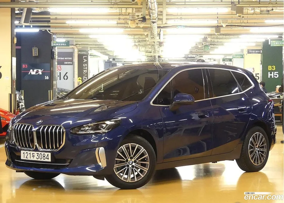 BMW 2 Series Active Tourer 218d 2025 — фото 1, купить с доставкой в Москву
