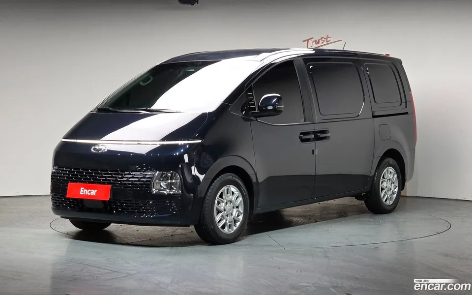 Hyundai Staria L3.5 3 2024 — фото 1, купить с доставкой в Москву