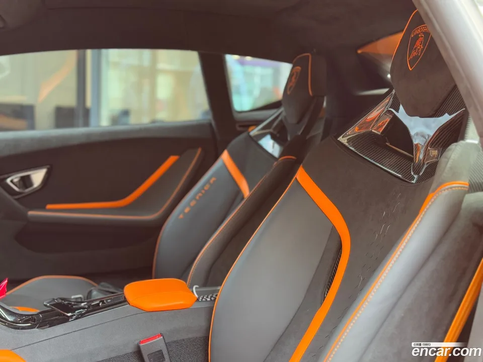 Lamborghini Huracan LP640-2 2024 — миниатюра 2
