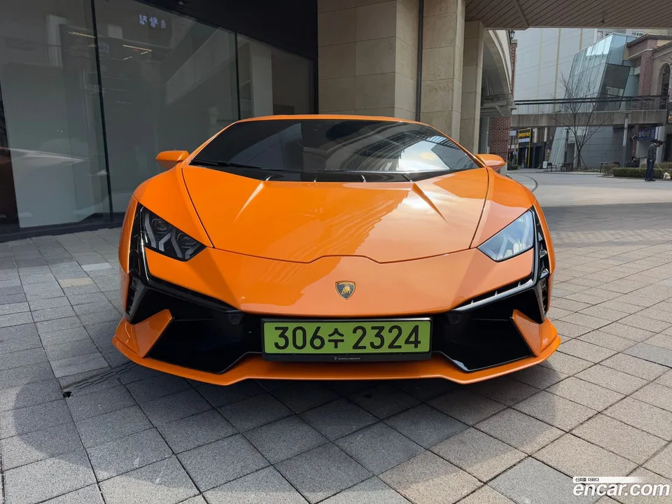 Lamborghini Huracan LP640-2 2024 — миниатюра 3