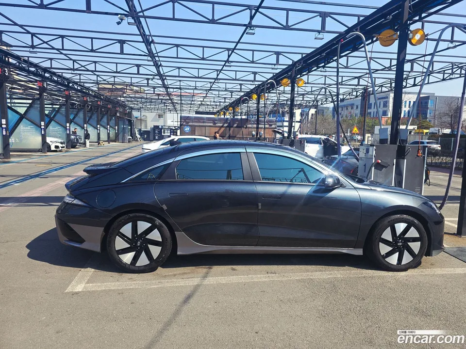 Hyundai Ioniq 6 2022 — миниатюра 2
