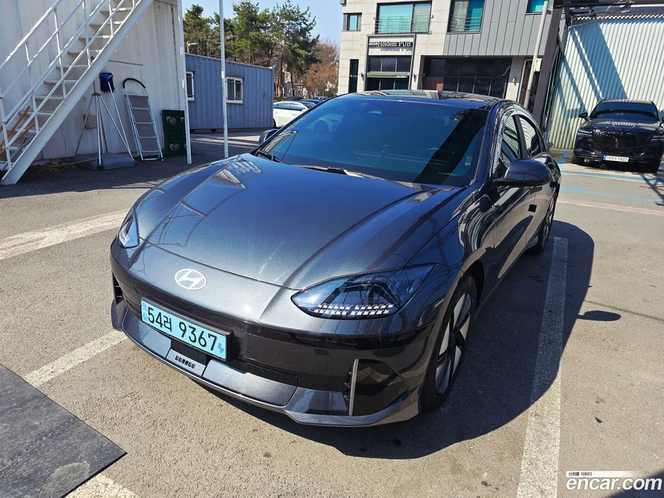 Hyundai Ioniq 6 2022 — фото 1, купить с доставкой в Москву