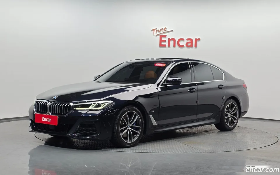 BMW 5 Series 520i M 2023 — фото 1, купить с доставкой в Москву