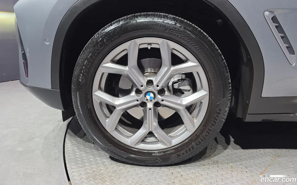 BMW X3 xDrive 20i 2023 — миниатюра 2