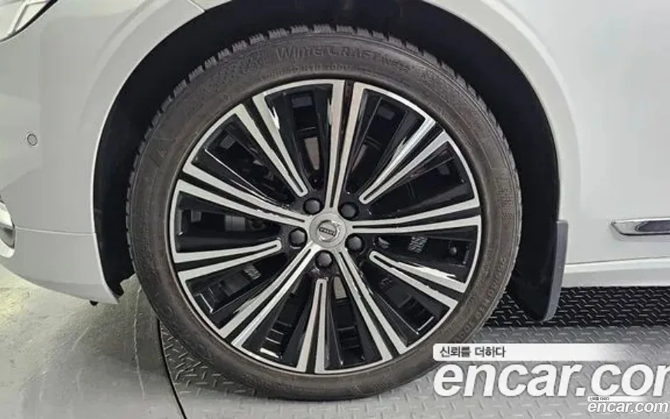 Volvo S90 B5 2023 — миниатюра 2