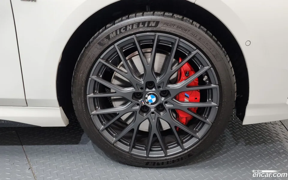 BMW 1 Series M135 xDrive 2025 — thumbnail 2