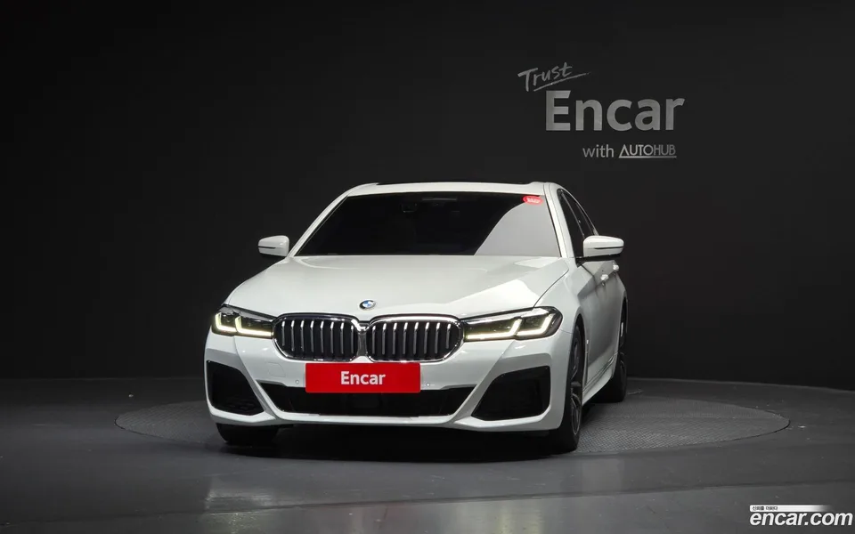 BMW 5 Series 520i M 2022 — миниатюра 3