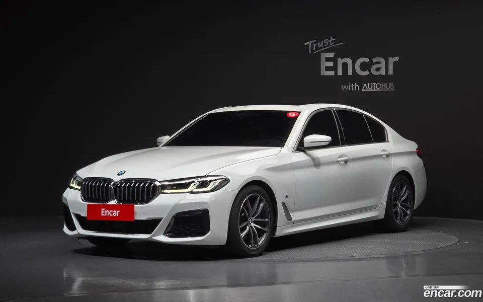 BMW 5 Series 520i M 2022 — фото 1, купить с доставкой в Москву