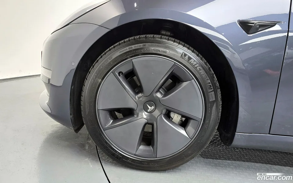 Tesla Model 3 AWD 2022 — миниатюра 5