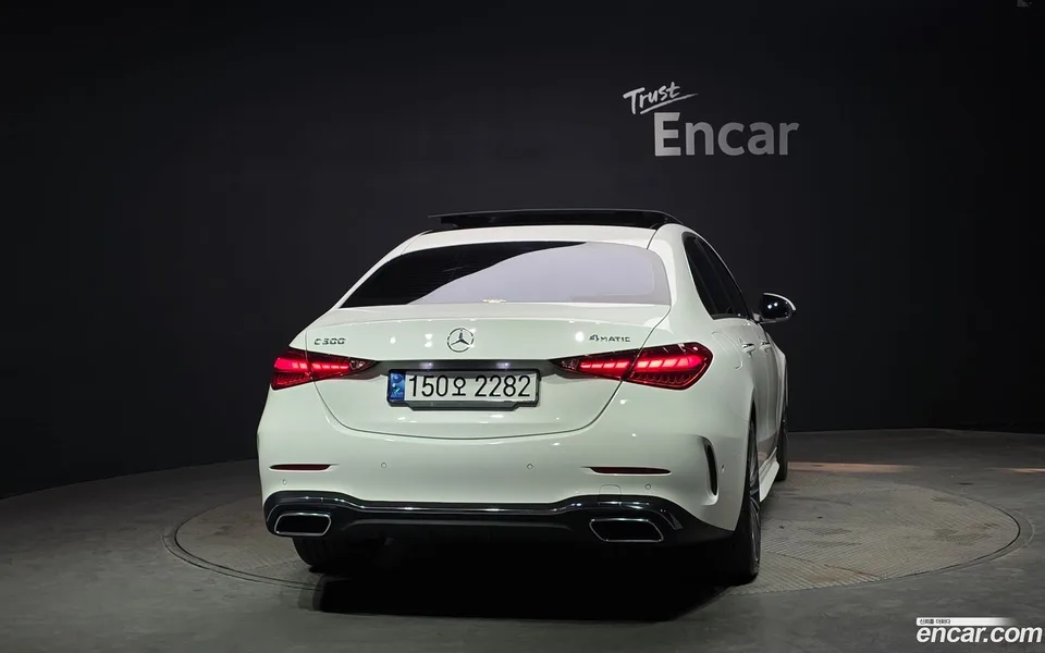 Mercedes-Benz C-Class C300 4MATIC AMG Line 2023 — миниатюра 4