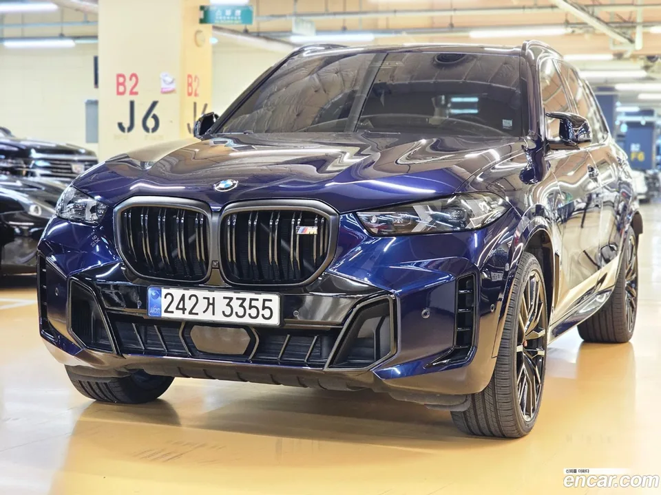 BMW X5 M60i 2023 — миниатюра 2