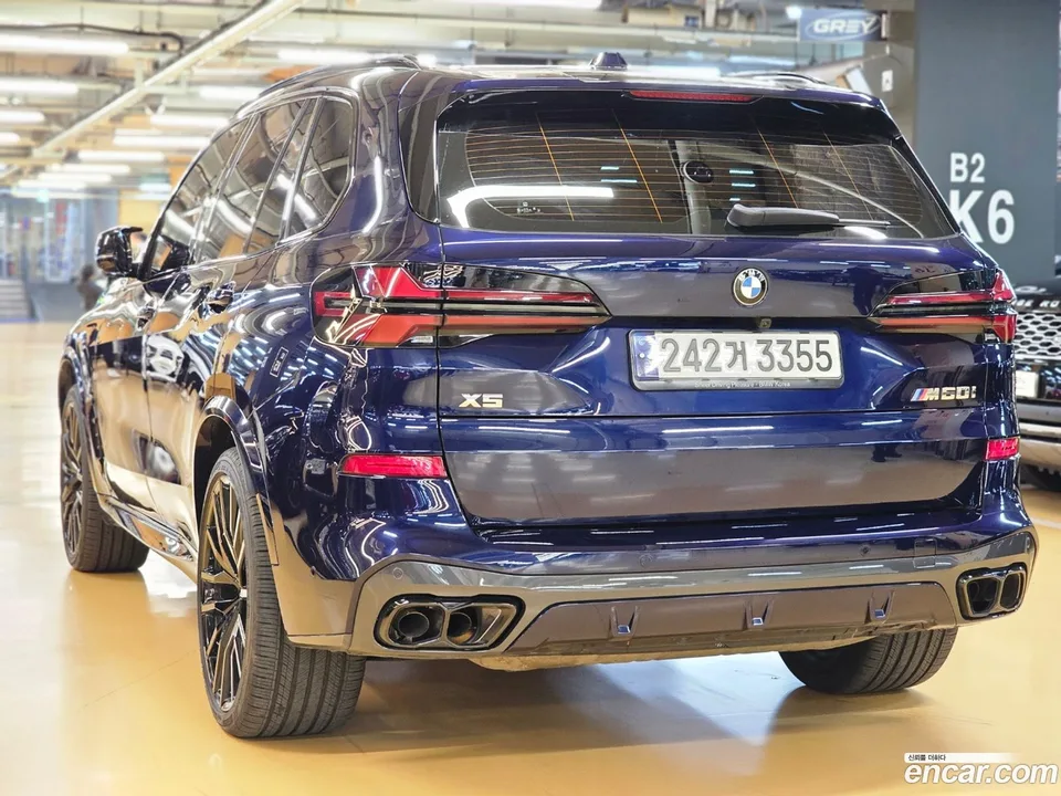 BMW X5 M60i 2023 — миниатюра 4