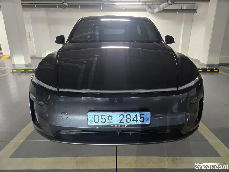 Tesla Model Y RWD 2025 — фото 1, купить с доставкой в Москву