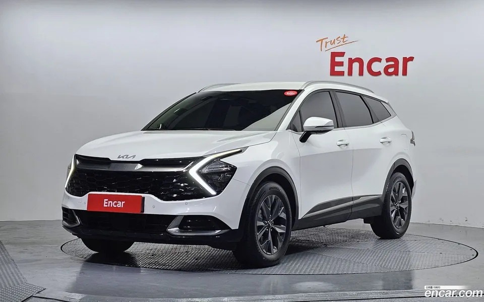 Kia Sportage 2.0 2WD 2022 — фото 1, купить с доставкой в Москву