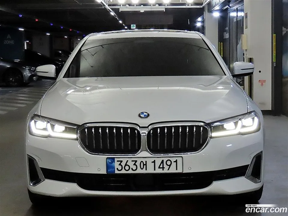 BMW 5 Series 530i 2022 — миниатюра 3