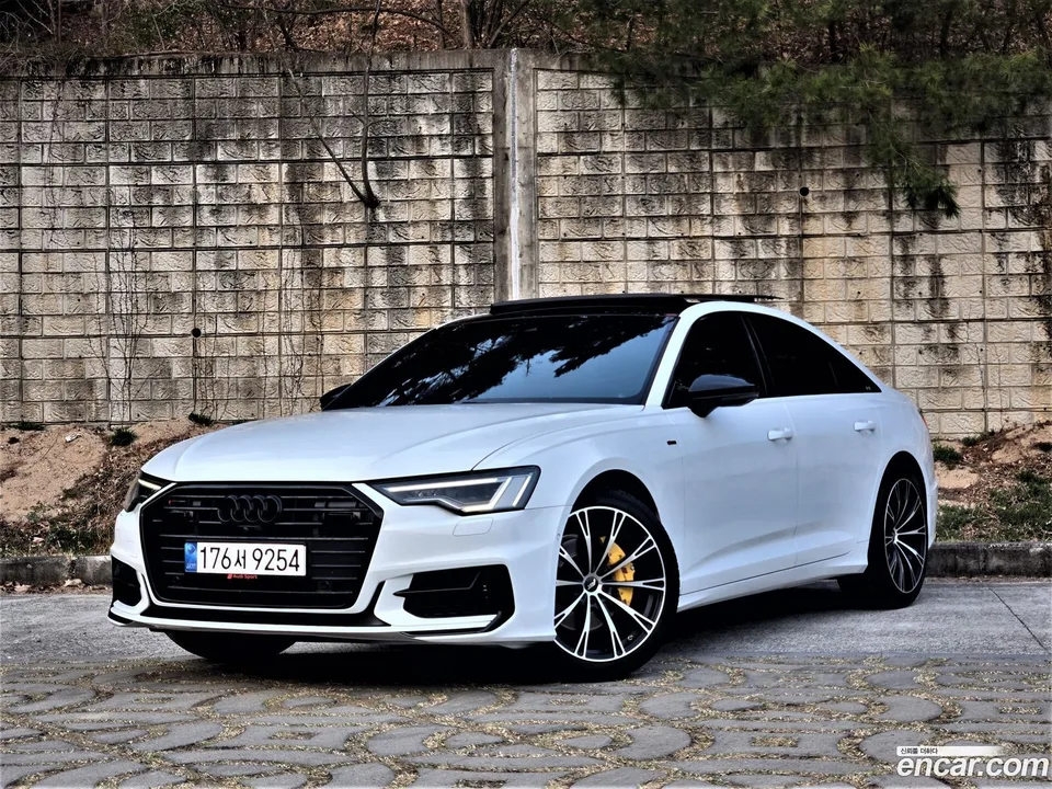 Audi A6 45 TFSI 2022 — фото 1, купить с доставкой в Москву