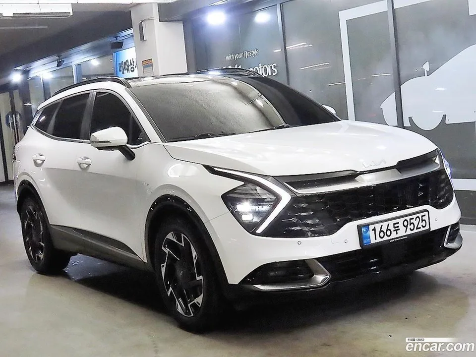 Kia Sportage 1.6 4WD 2022 — фото 1, купить с доставкой в Москву