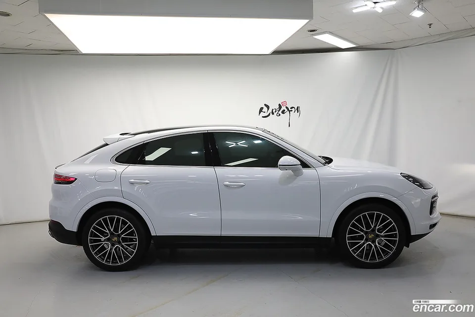 Porsche Cayenne 3.0 2023 — миниатюра 3