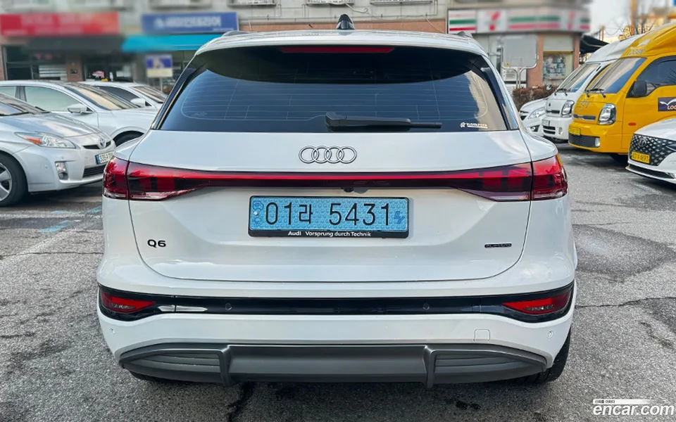 Audi Q6 e- 2025 — миниатюра 2