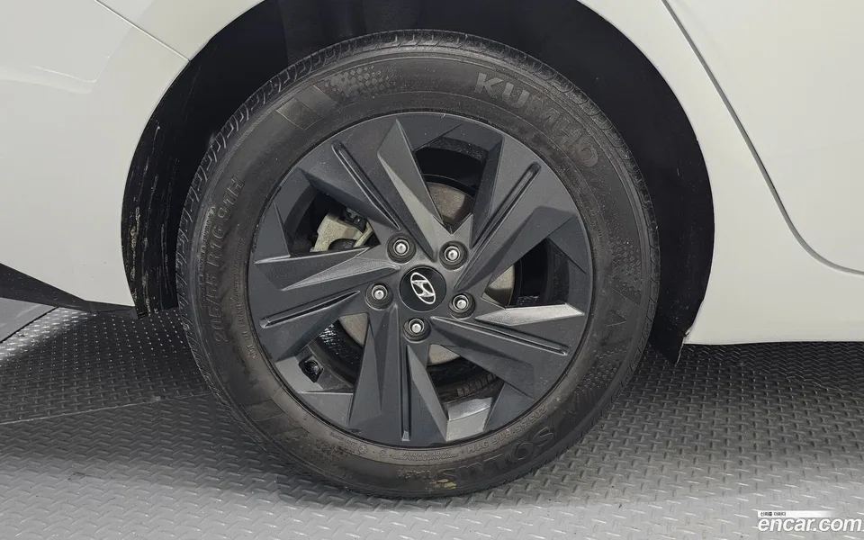 Hyundai Avante 1.6 2022 — миниатюра 2