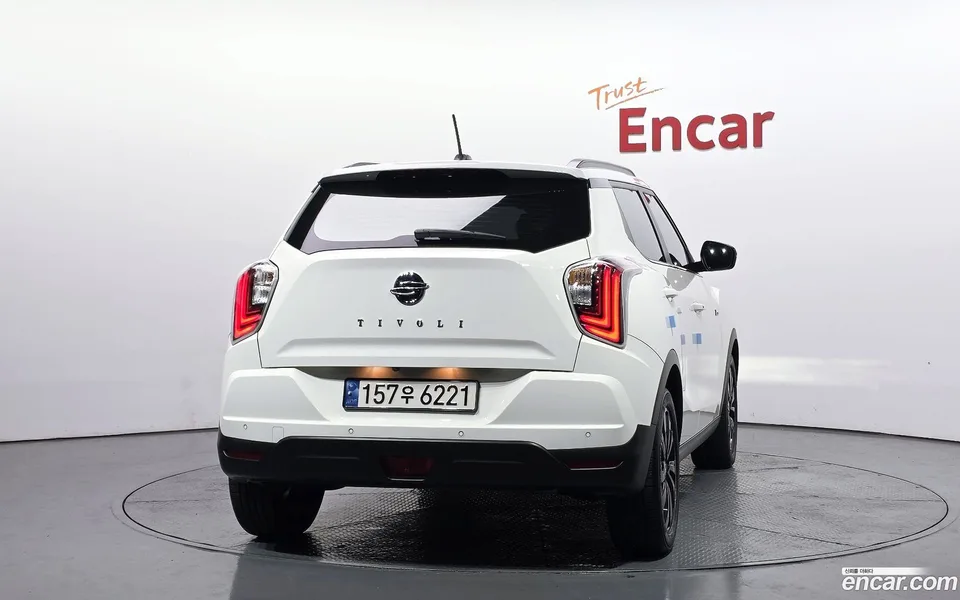 KG Mobility Tivoli 1.5 2WD 2023 — thumbnail 4