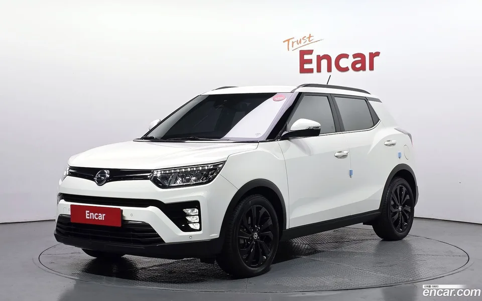 KG Mobility Tivoli 1.5 2WD 2023 — photo 1, buy with delivery to Moscow